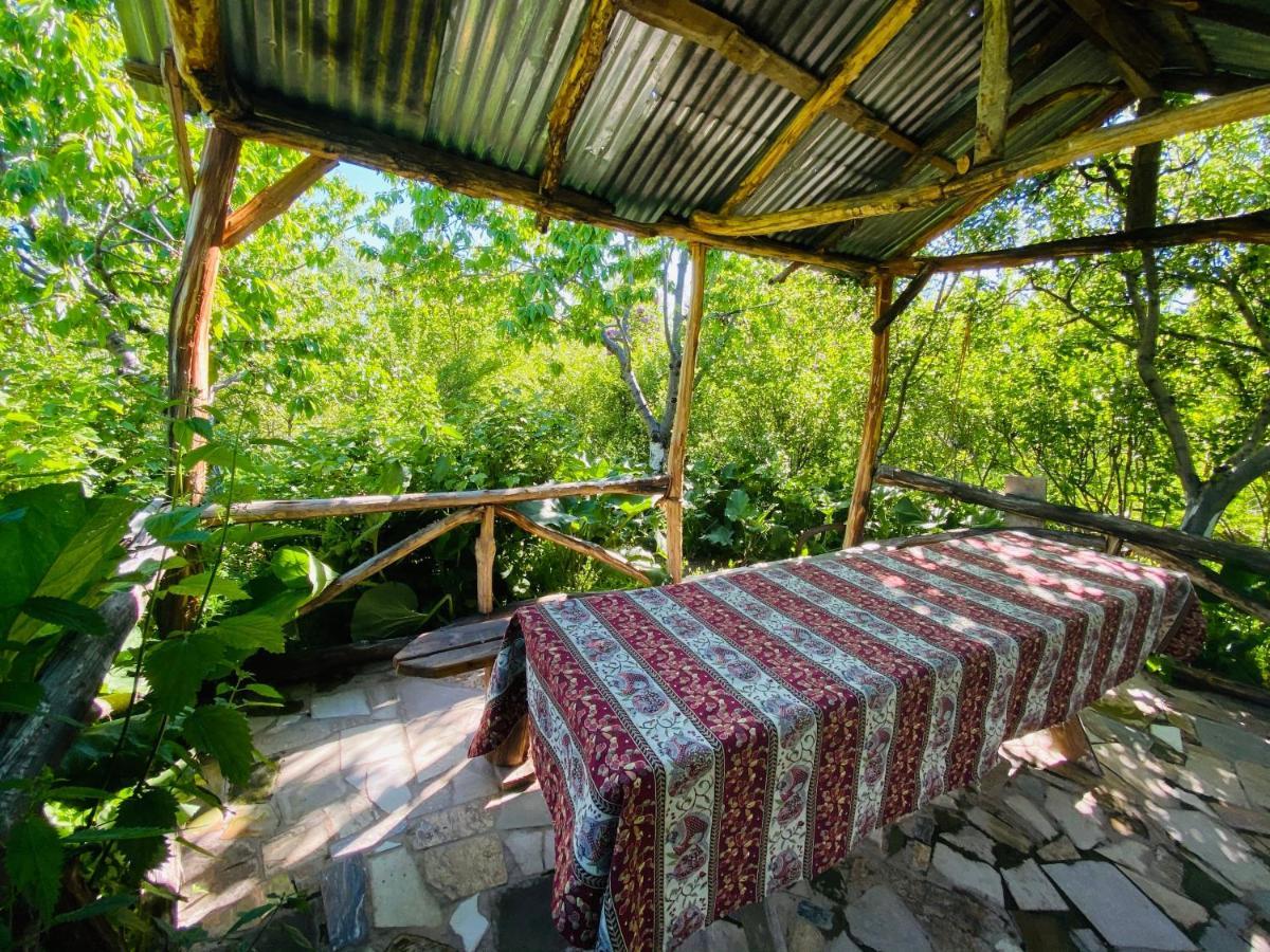 Byurakan Guesthouse & Cottage Екстер'єр фото