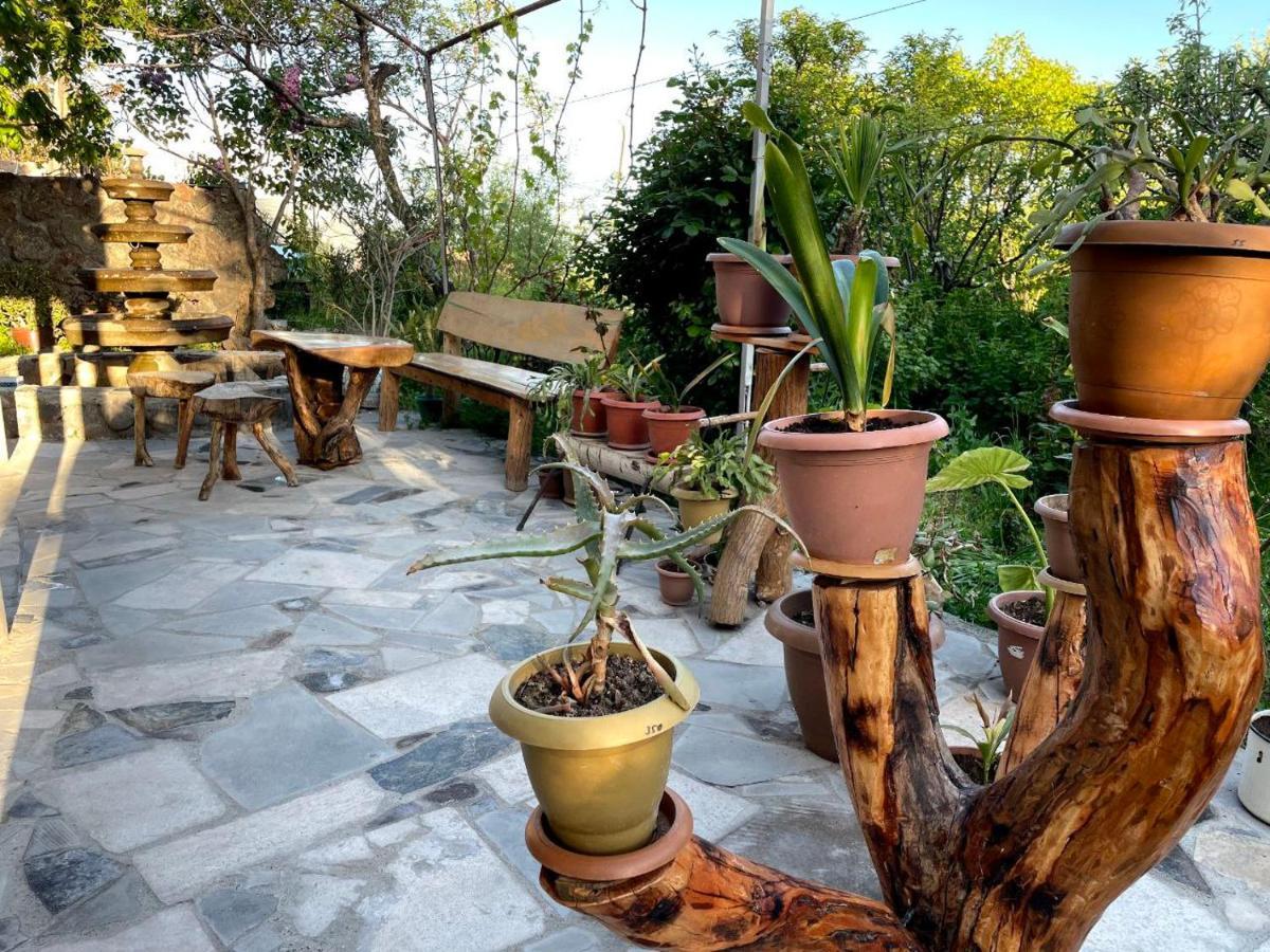 Byurakan Guesthouse & Cottage Екстер'єр фото