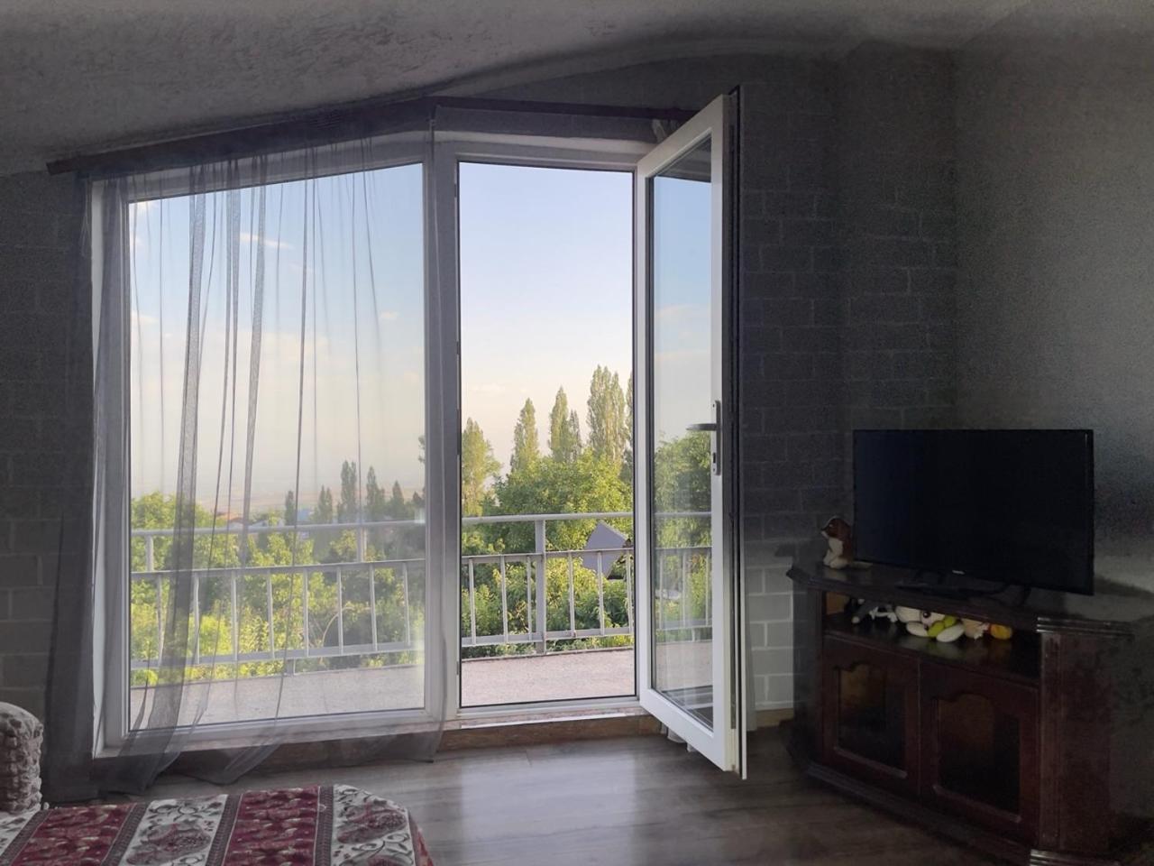 Byurakan Guesthouse & Cottage Екстер'єр фото