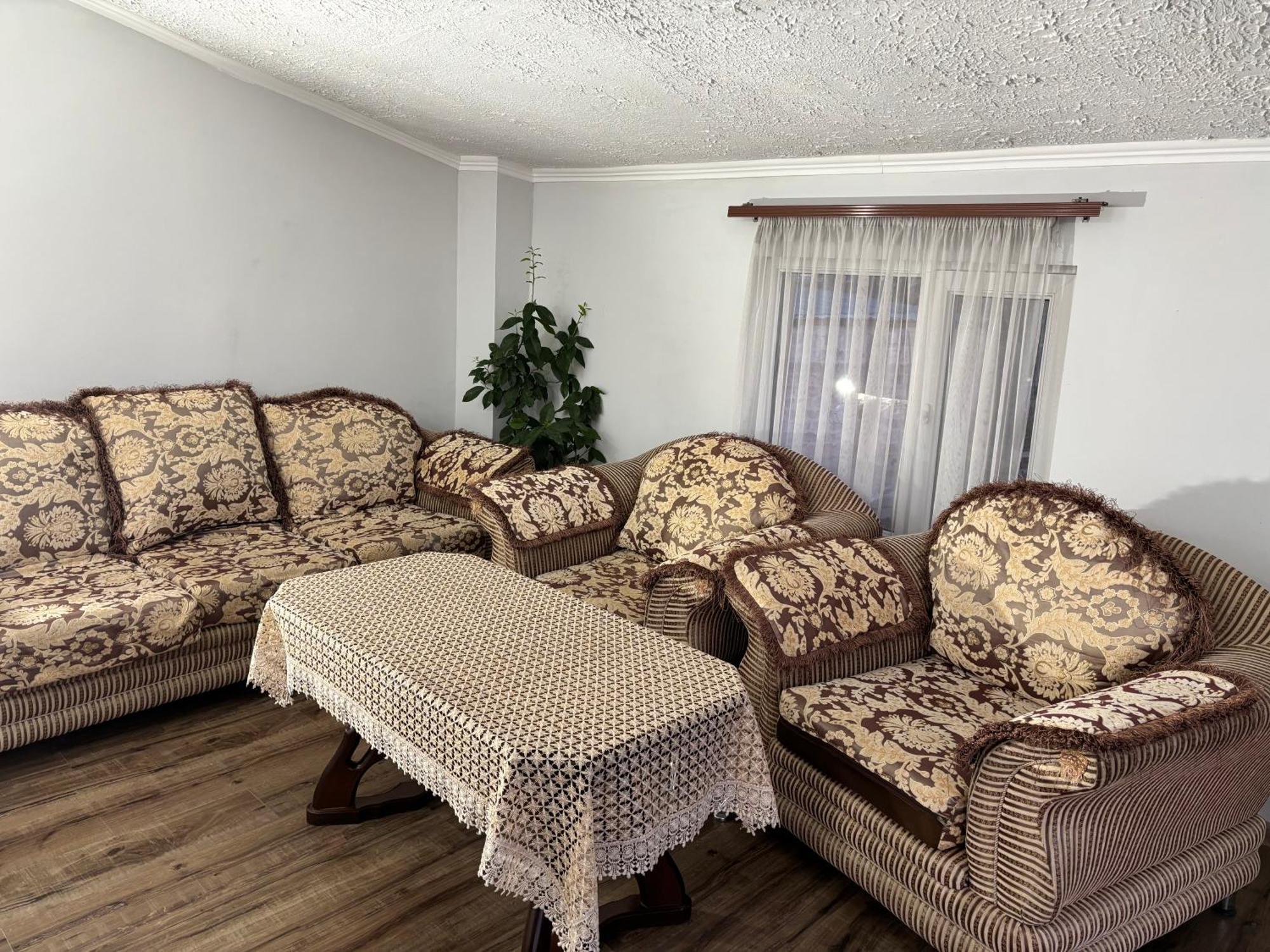 Byurakan Guesthouse & Cottage Екстер'єр фото
