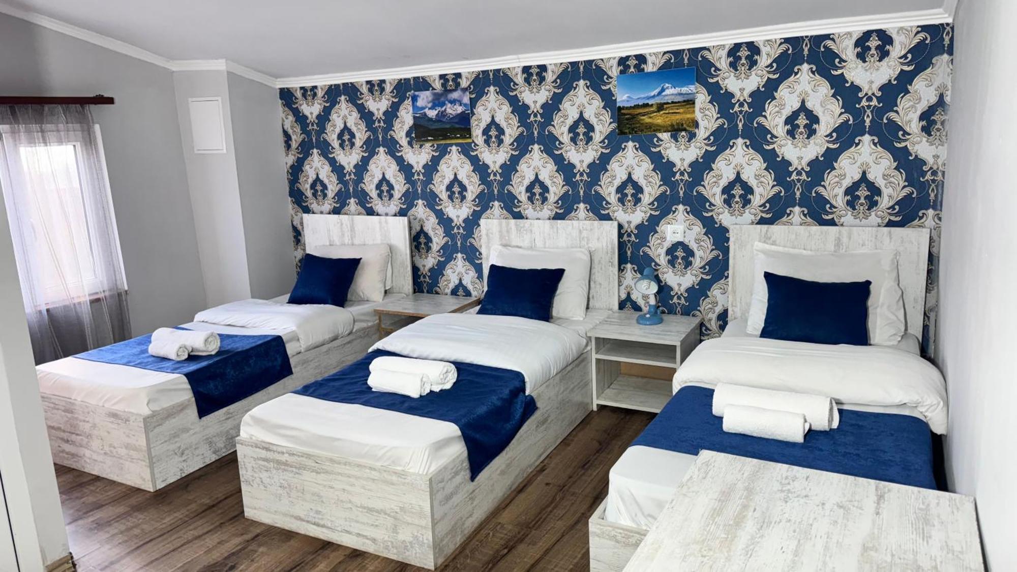 Byurakan Guesthouse & Cottage Екстер'єр фото